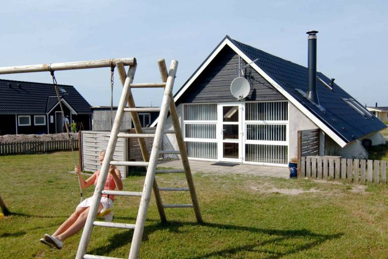 Vacation home with barbeque & terrace — photo 4