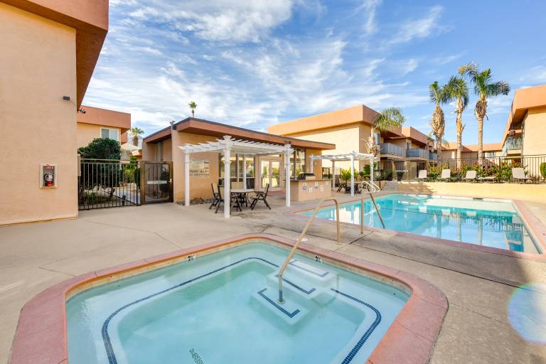 Private Patio, Community Perks: Palm Springs Condo — photo 3