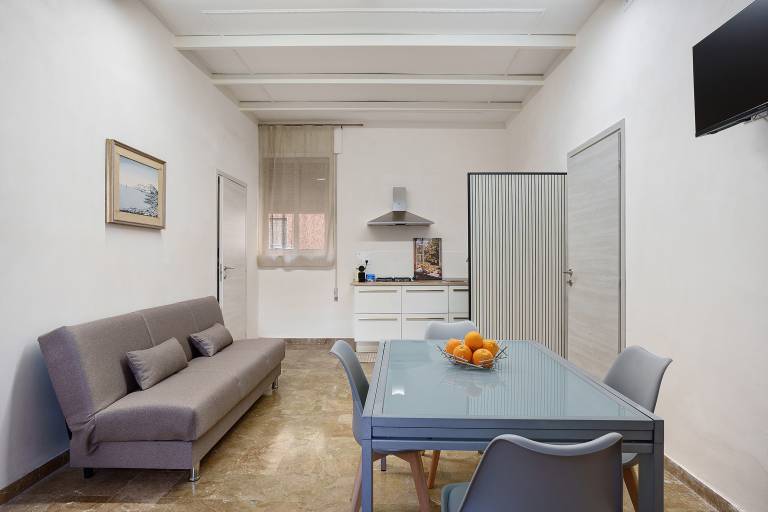 Beautiful apartment with barbeque, fast internet & yard | Pets are welcome — photo 2