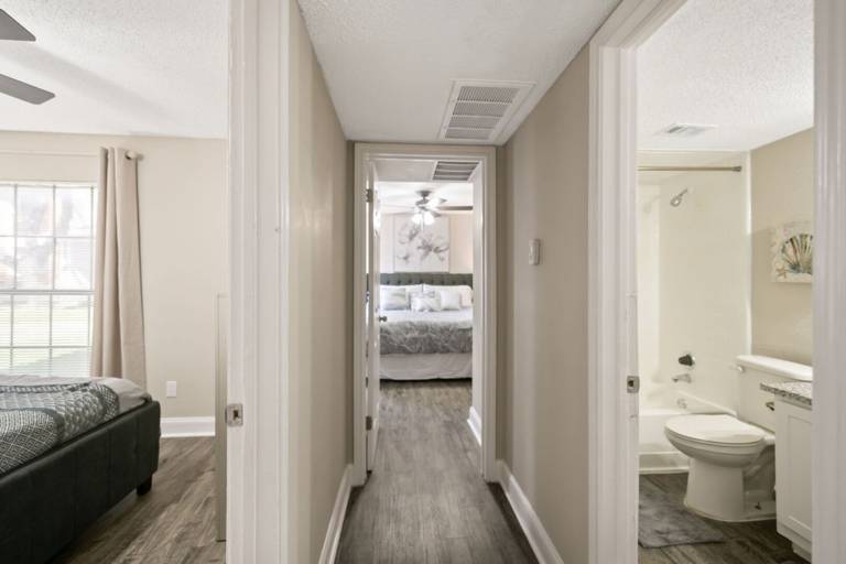 I014 –World Cup Stay - 18 min to AT&T - Sleeps 4 - Free Parking — photo 5