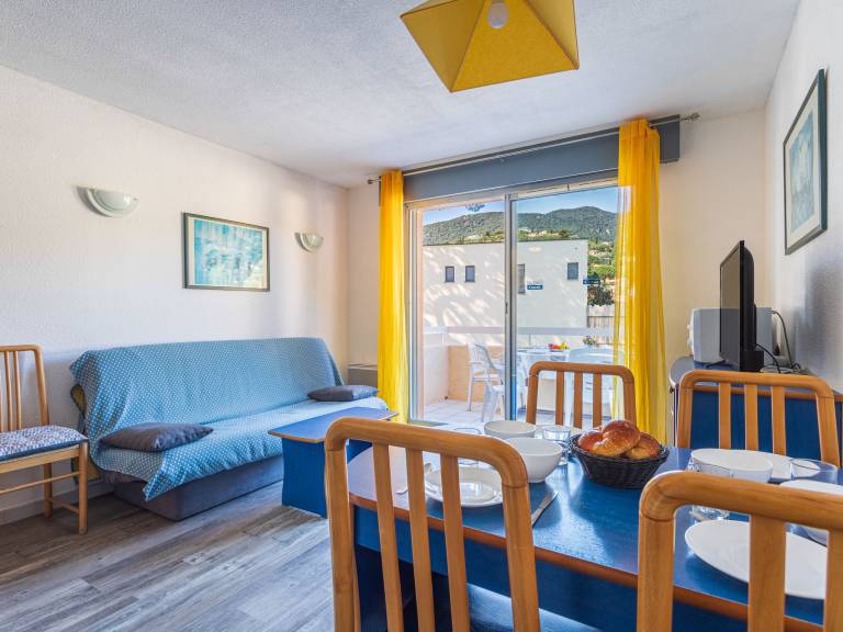 Pleasant rental apartment with terrace, pool & grill | Pet-friendly — photo 4
