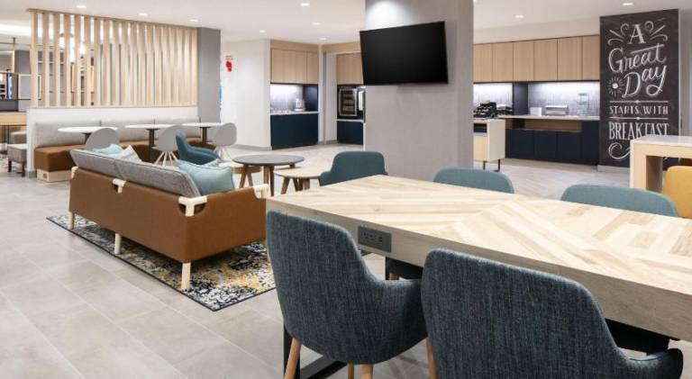 TownePlace Suites by Marriott Oshkosh — photo 5