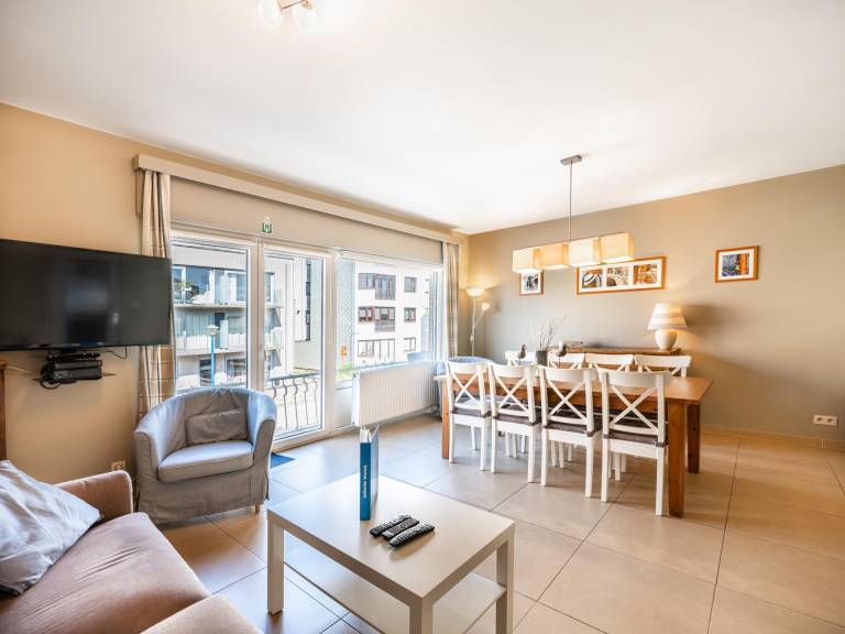 Holiday apartment with 2 rooms for 6 persons in De Panne