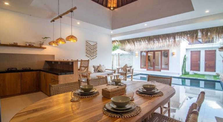 Big villa with pool | Pets are welcome — photo 4