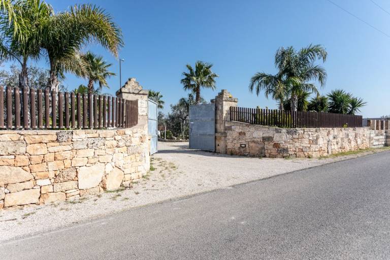 Children-friendly villa with BBQ & yard | Garden view | Dogs allowed — photo 4