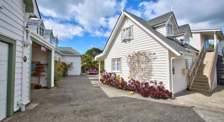 Warkworth Lodge — photo 4