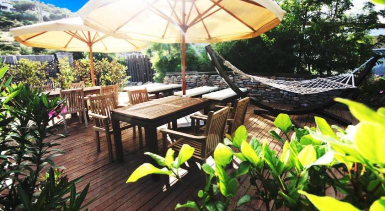 Rental apartment with pool, yard & barbeque — photo 4