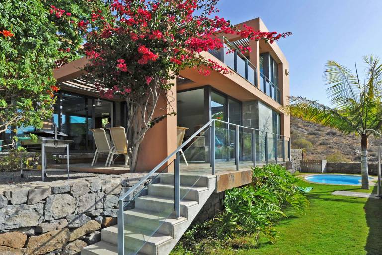 House with heated pool, terrace & BBQ | Pets are welcome — photo 4