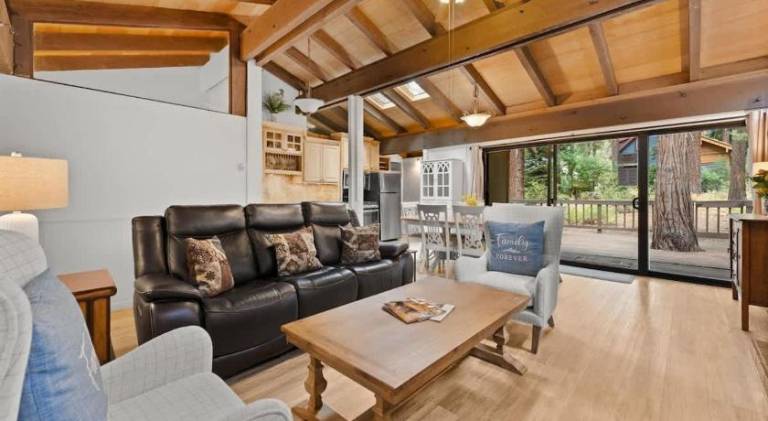 Pleasant vacation home | Pet-friendly in South Lake Tahoe, CA