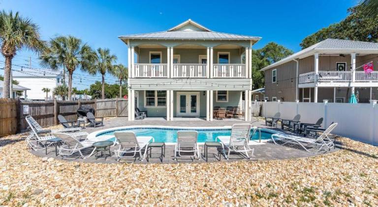 House with pool in Destin, FL