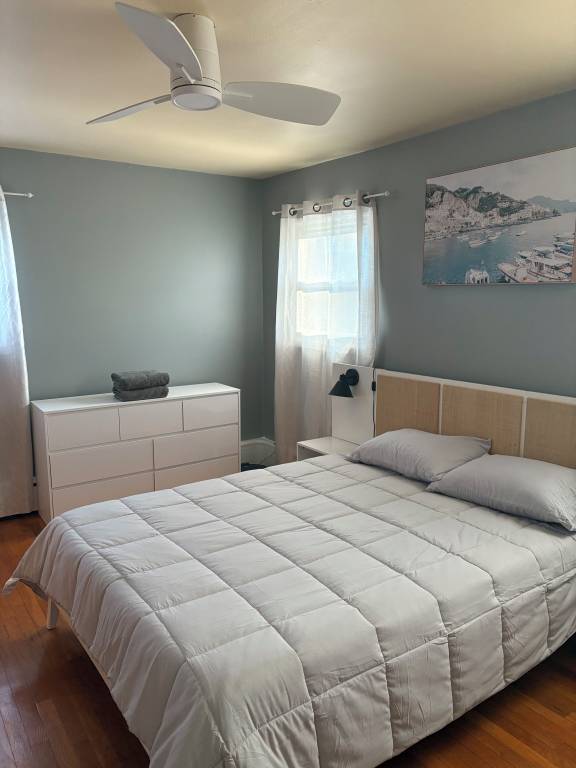 House  Colonial Heights
