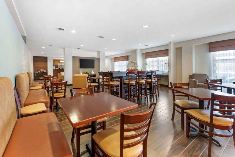 Sleep Inn & Suites Cumberland-LaVale — photo 4