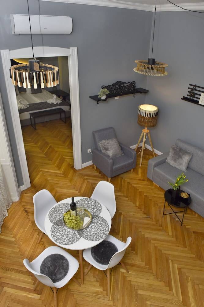 Aparthotel Inner City