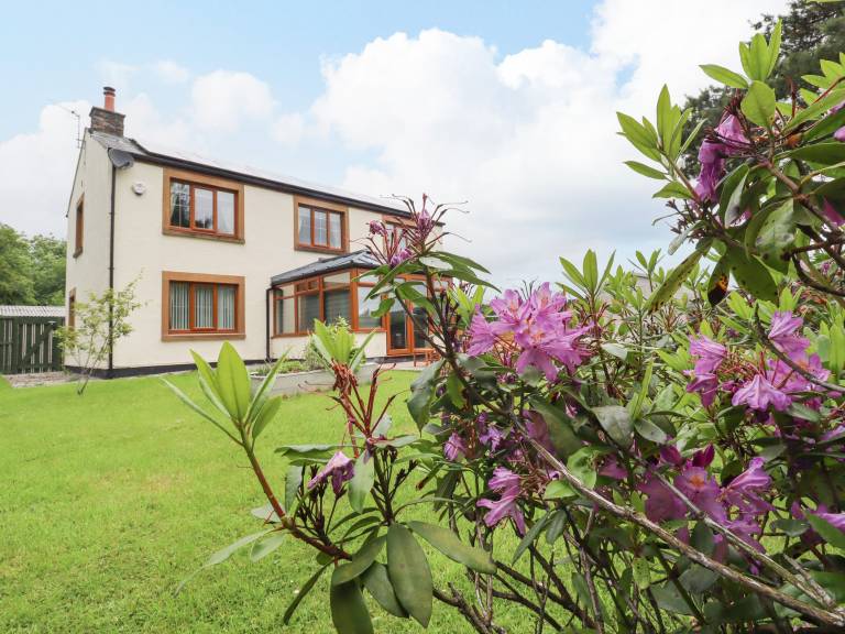 Cottage Tosside