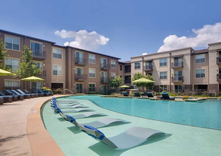 DallasHaus Near Galleria Medical City