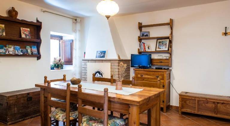 Apartment with 2 rooms for 6 persons — photo 5