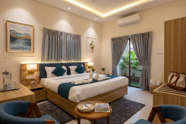 Ample villa with grill, private pool & terrace | Good for workation | Pets are welcome in Udaipur
