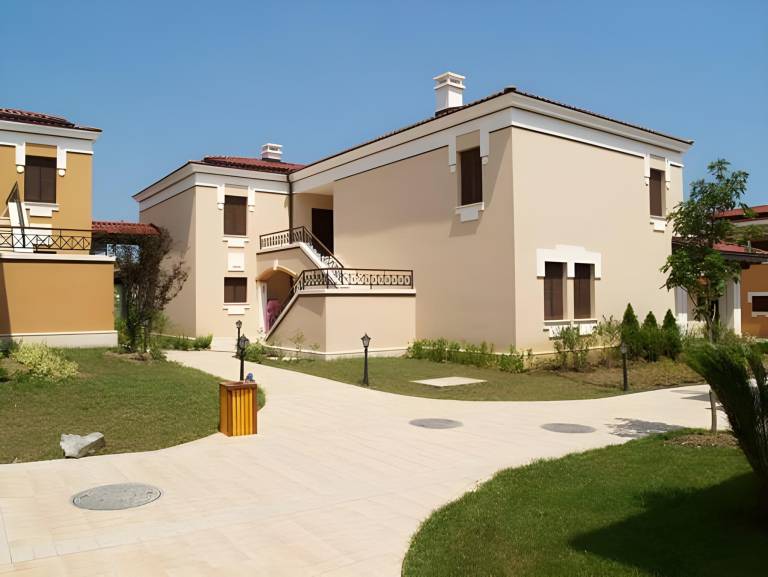 Apartment with garden, sauna & pool in Sozopol