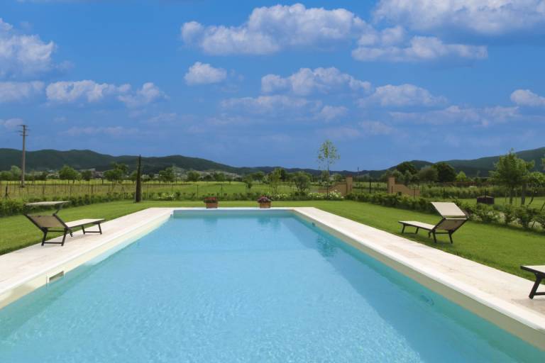 Villa with BBQ, private pool & yard — photo 3