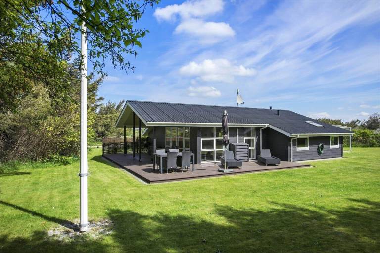 Feriehus  Nr. Lyngby Strand