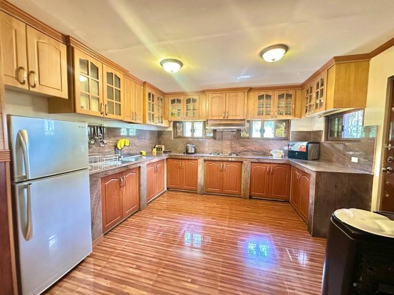 Vacation home with BBQ | Pet-friendly — photo 3