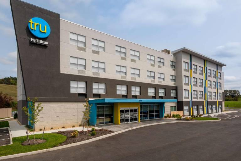 Tru by Hilton Radford — photo 2