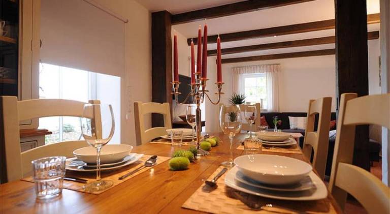 Holiday apartment with terrace, garden & barbecue — photo 2