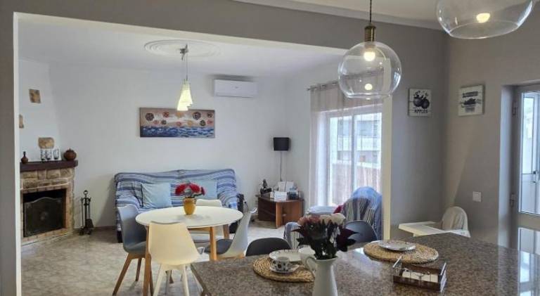 Holiday apartment with barbeque & terrace — photo 3
