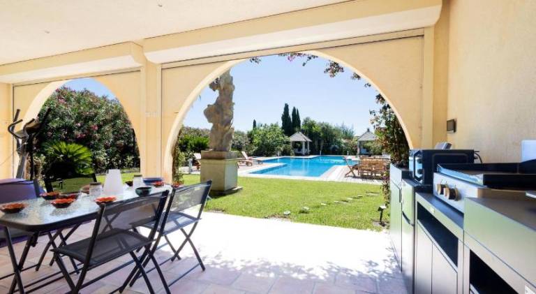 Les Arbousiers - Luxury Villa with 25m Pool & Sea-View Rooftop — photo 3
