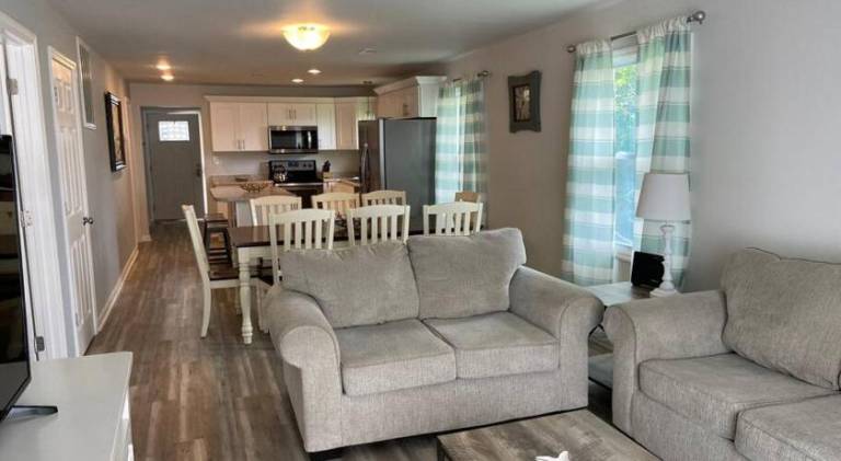 Vacation home | Beach nearby | Pet-friendly — photo 2