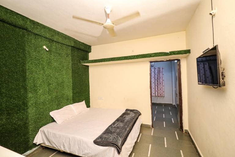 Rai Guest House in Indore