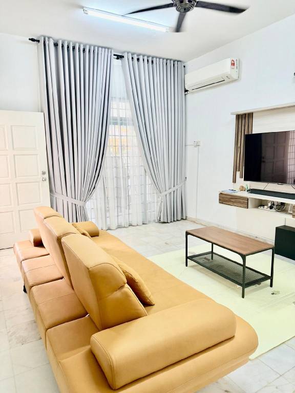 1400 m&sup2; Ferienhaus