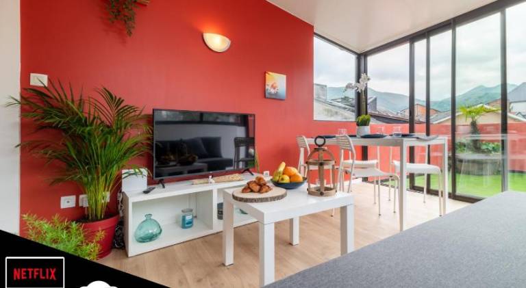 Holiday apartment with patio — photo 5