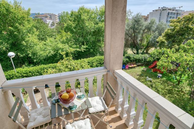 Ferienwohnung  Bečići