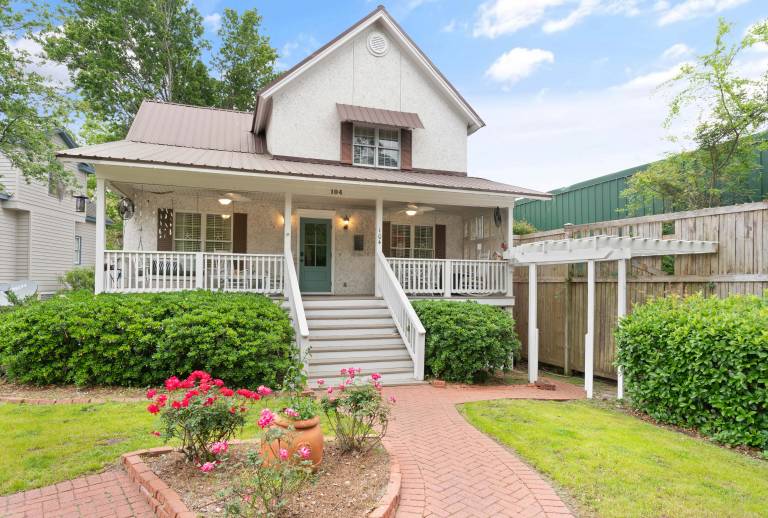 Village Walk - 104 Mews Circle — photo 4