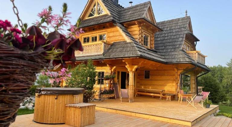 Villa with hot tub — photo 4