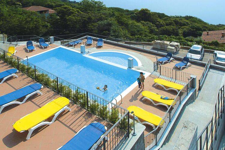 Rental apartment with garden, patio & pool | Sea view — photo 2