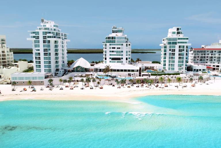Oleo Cancun Playa All Inclusive Boutique Resort in Cancún