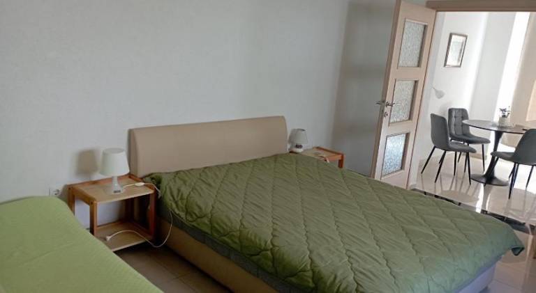 Apartment with 1 room for 4 persons — photo 2