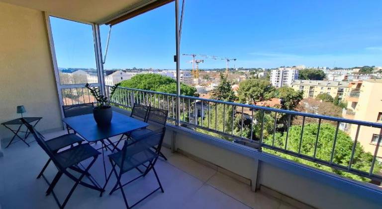 Apartment with terrace — photo 4
