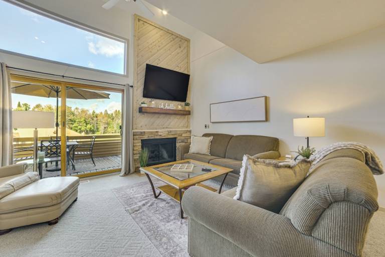 Apartment  Harbor Springs