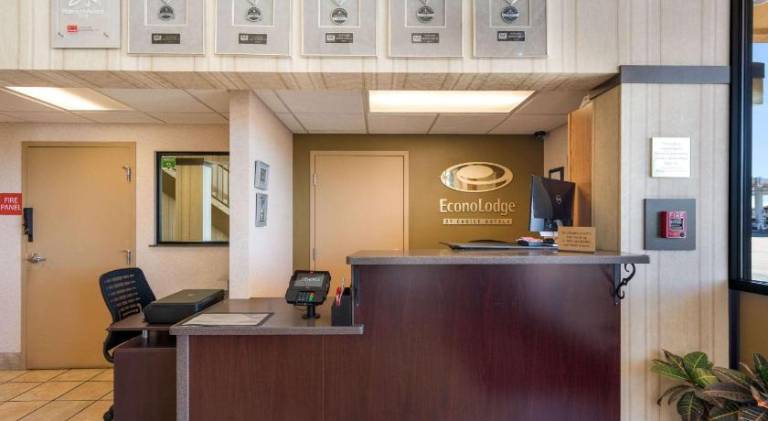 Econo Lodge Grand Junction North — photo 5