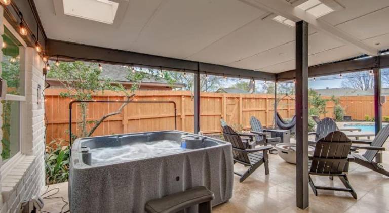 Vacation home with garden, private pool & barbecue — photo 4