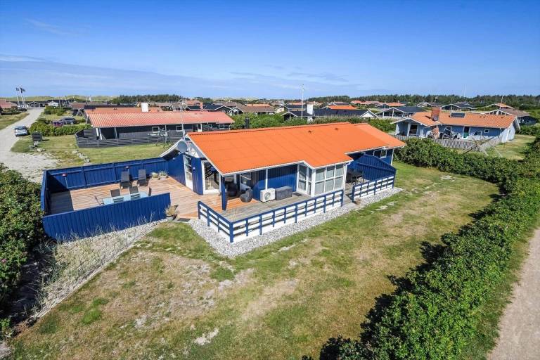 Fully equipped ample vacation home with BBQ & patio | Pets allowed in Harboore