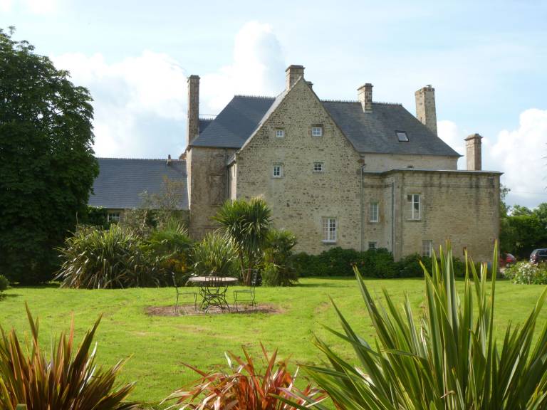 Castle  Yvetot-Bocage