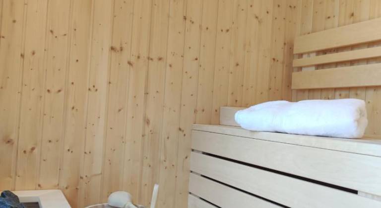Serviced apartment with jacuzzi, garden & sauna | Pets allowed — photo 5