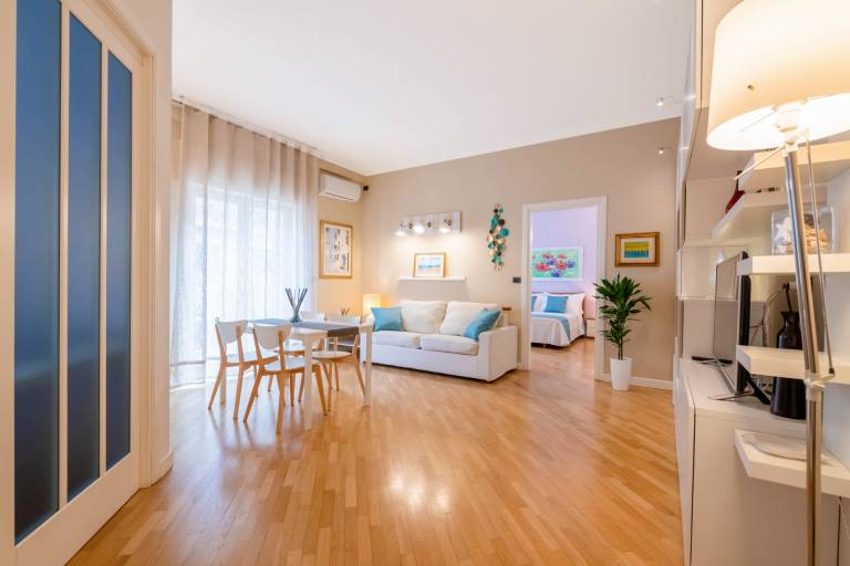 Elena - Modern Luxury, Elena Central — photo 2