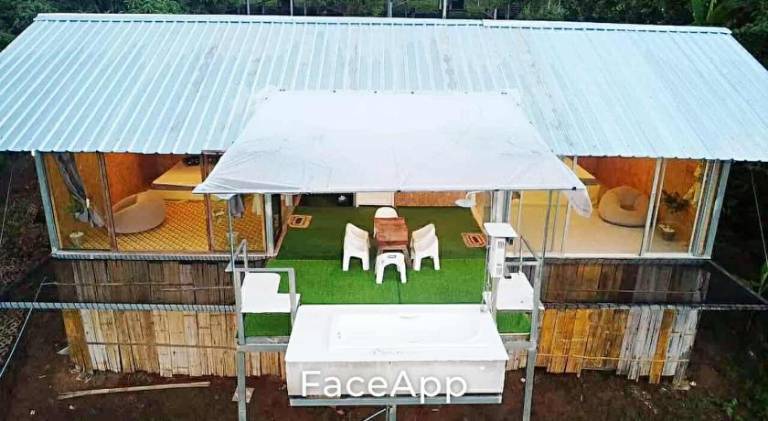 Vacation home with patio, yard & hot tub — photo 2