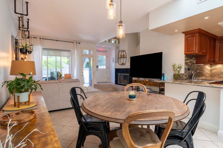Condo with private pool — photo 3