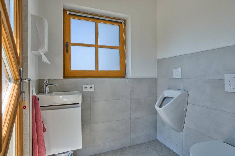 Mobile home with grill & yard | Pet-friendly — photo 2